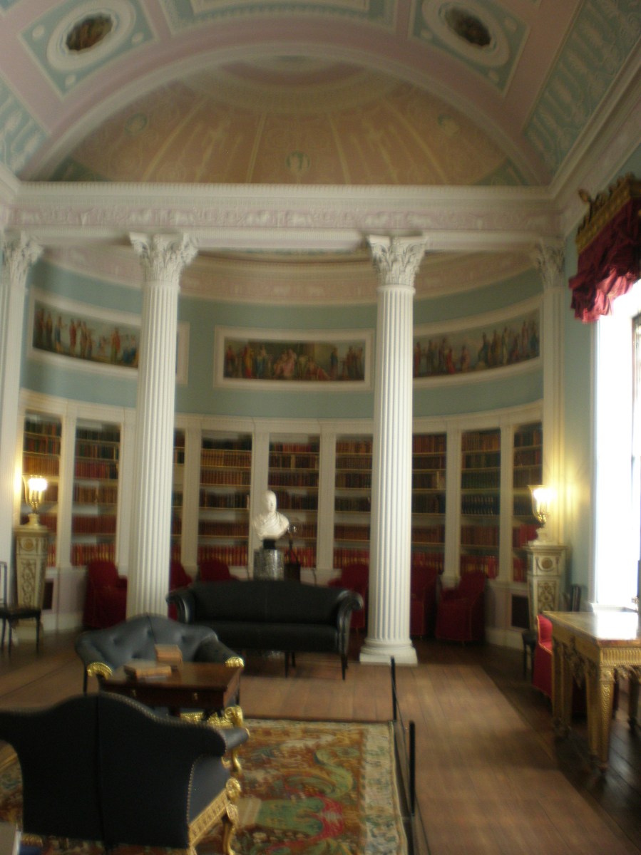 the library in Kenwood House