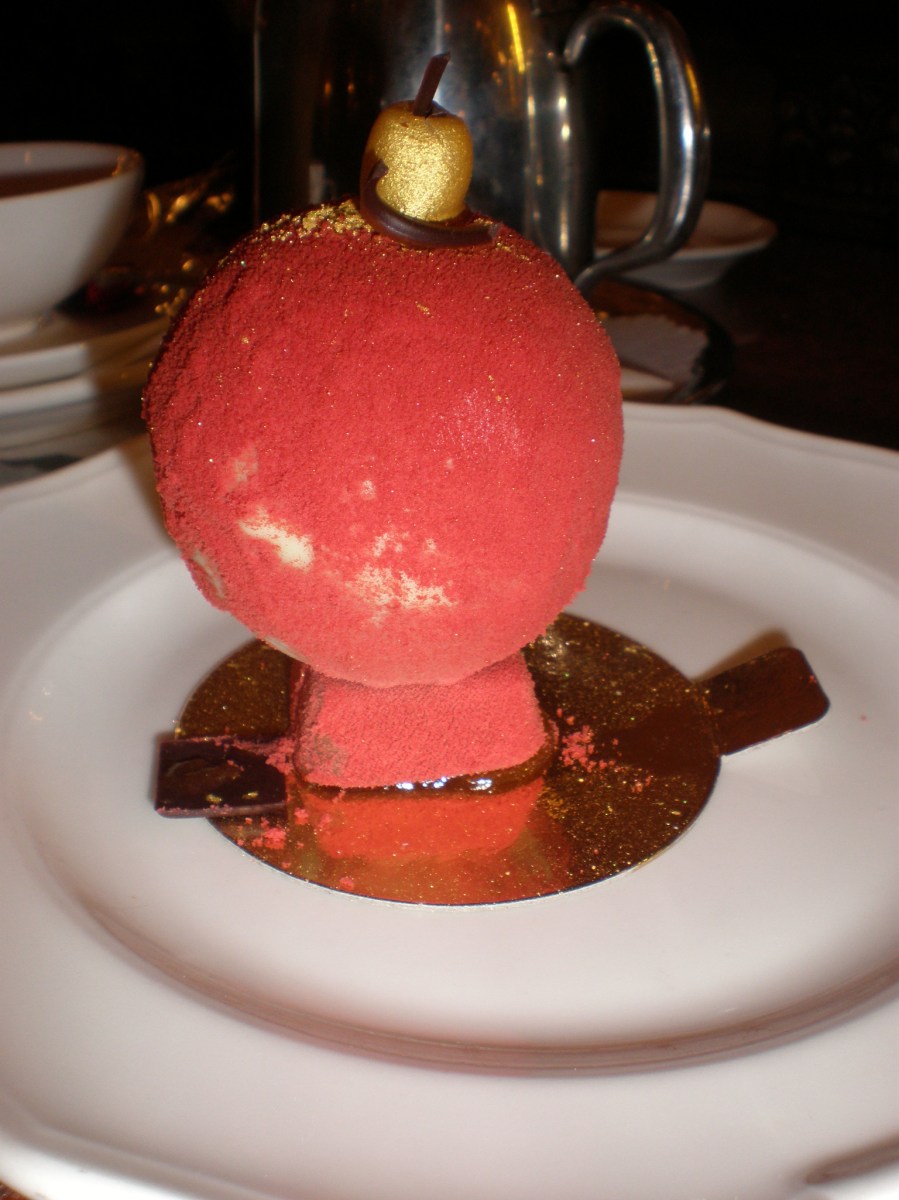 my Christmas bauble cake