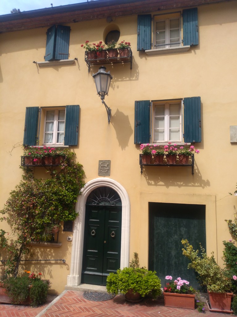 Thursday doors: San Marino&nbsp;doors