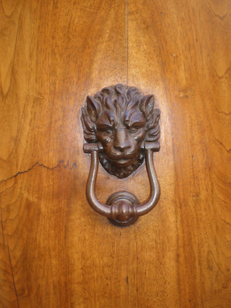 Thursday doors: doors from Italy