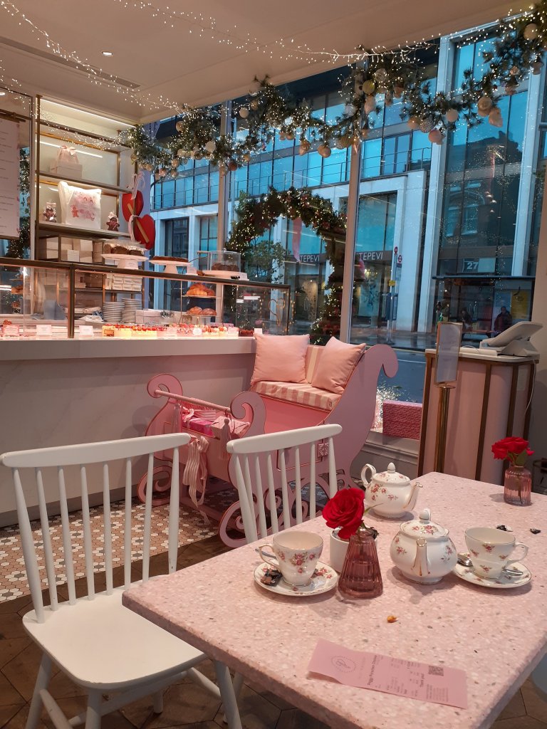 My experience at Peggy Porschen, London