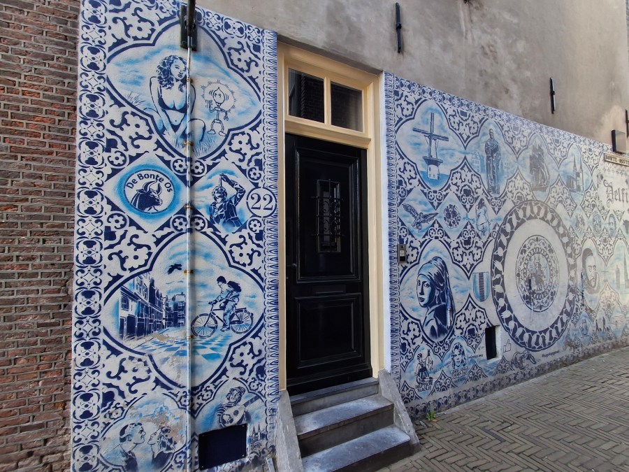 Thursday doors: pretty doors from&nbsp;Delft