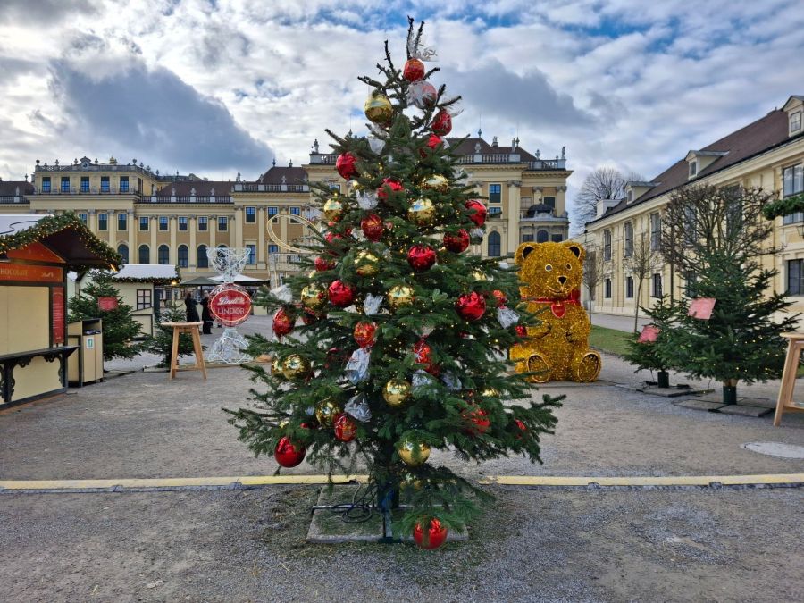 Schönbrunn Palace Christmas market,&nbsp;Vienna